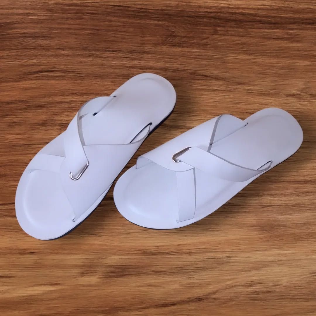Handcrafted leather slipper